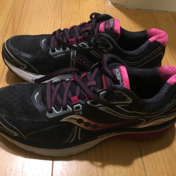 saucony omni 15 women's size 10